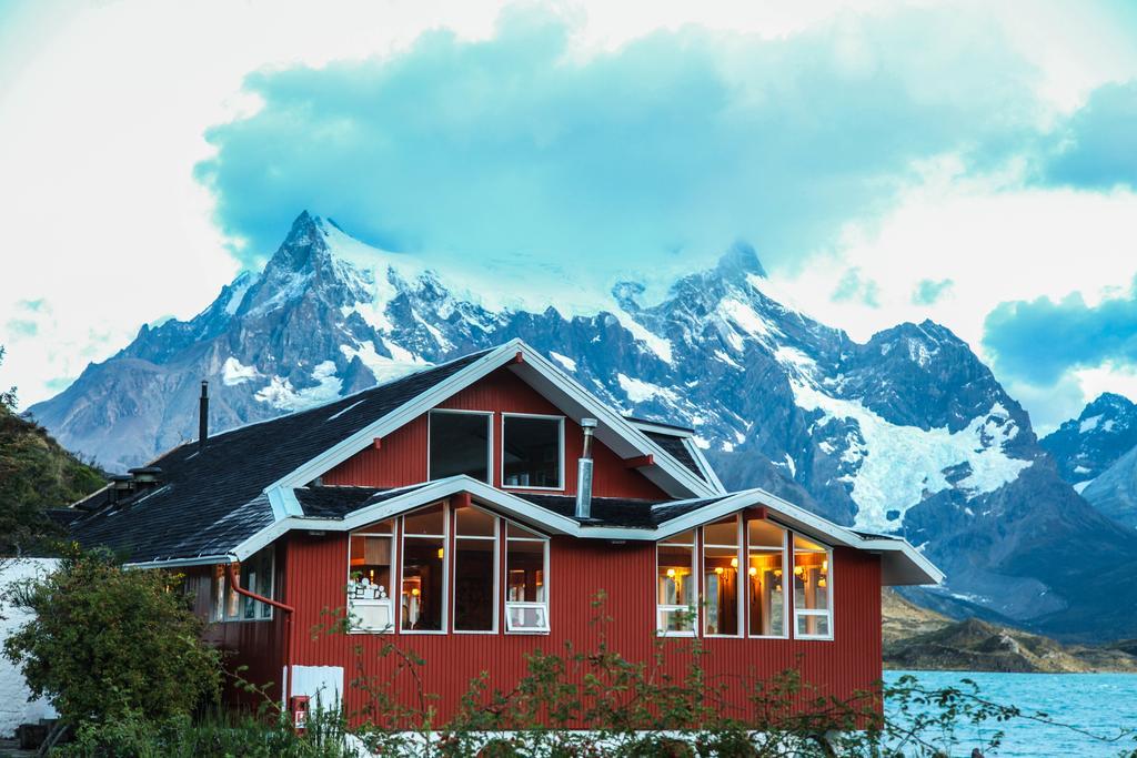 Hosteria Pehoe Торрес-дель-Пайне Экстерьер фото